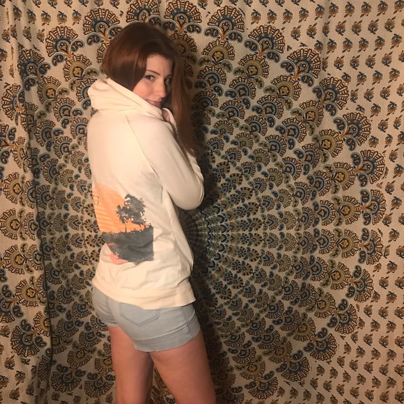 Distressed Roxy Hoodie - Picture 4 of 5